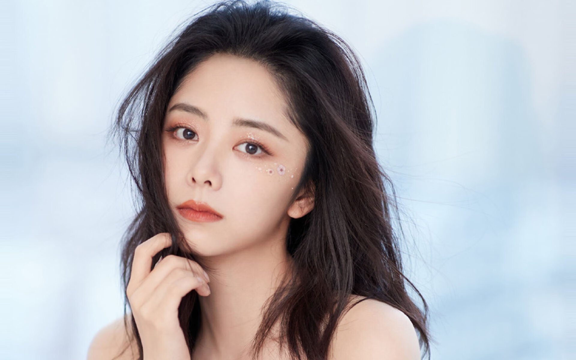 “中国足球运动员在欧洲赛场表现亮眼”,中国欧洲踢球球员