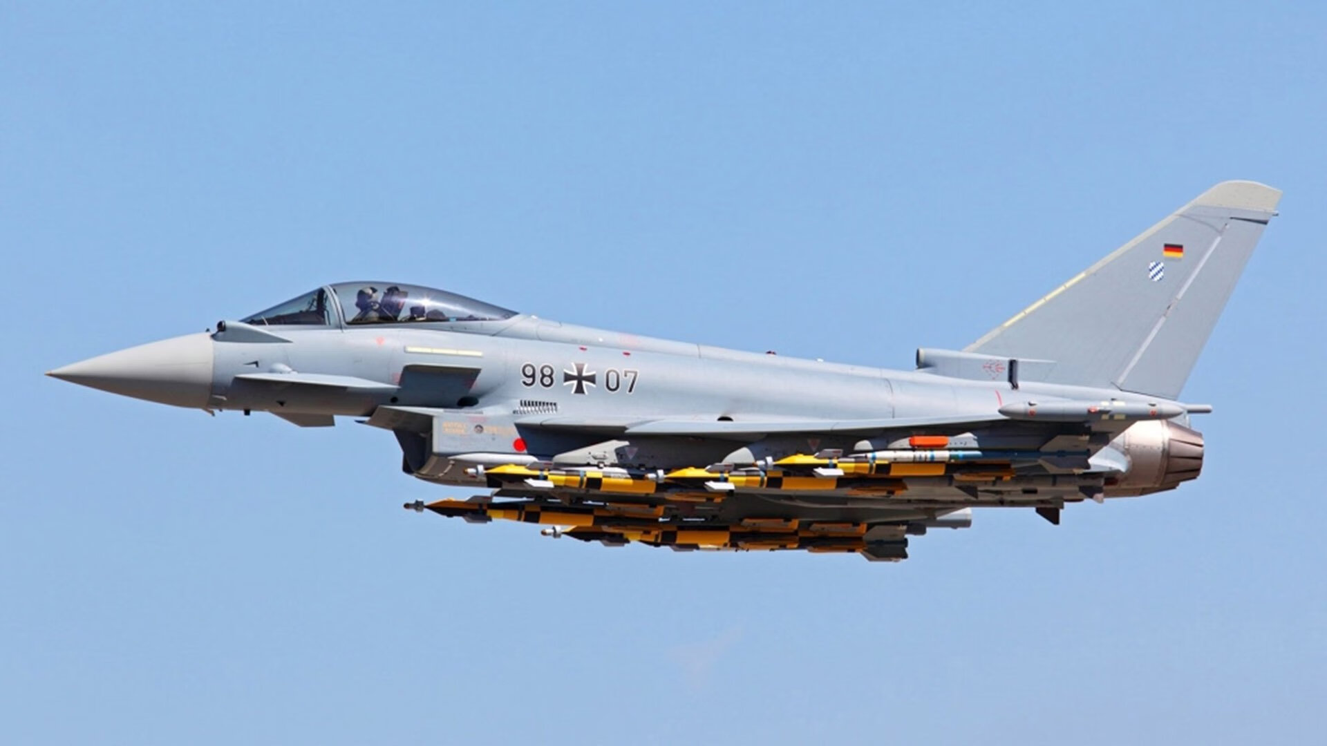 河南队新援发挥出色,球队实力提升,河南队主帅