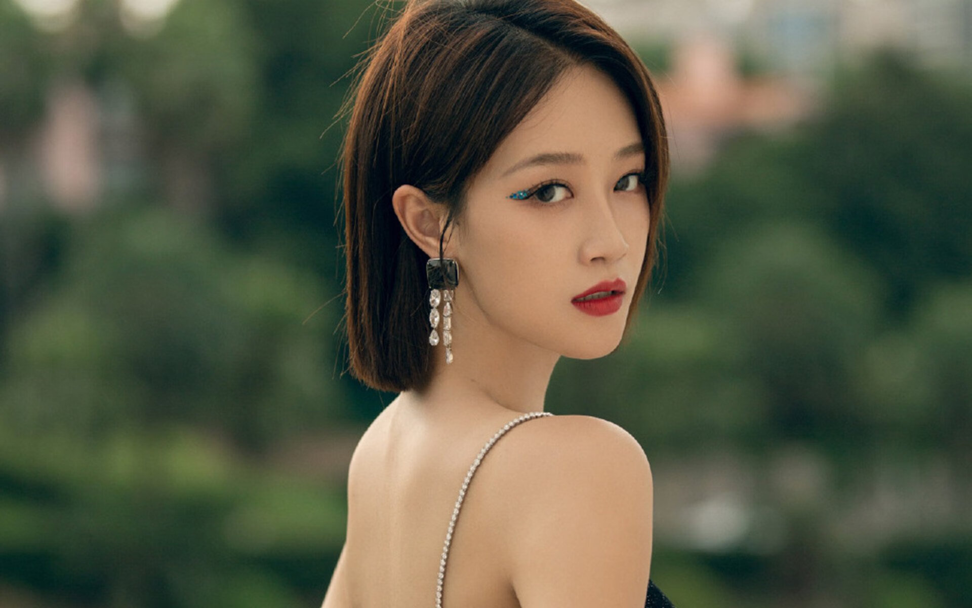 下载乐鱼体育APP-世界杯预选赛国足爆冷 球迷热议不断升级，世界杯预选赛国足出线形势