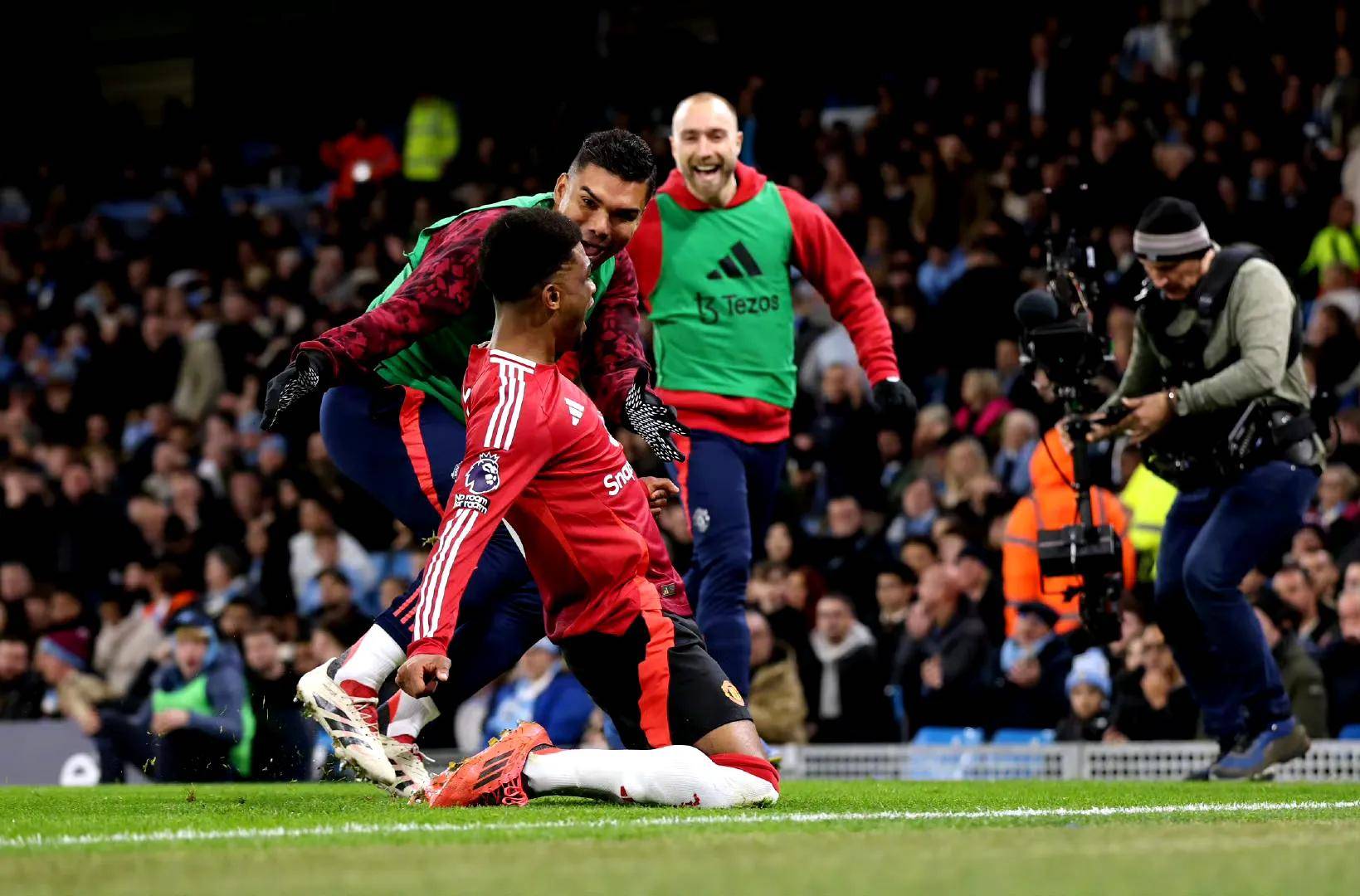 关于"英超赛季现场回顾：激情与挑战并存"的信息