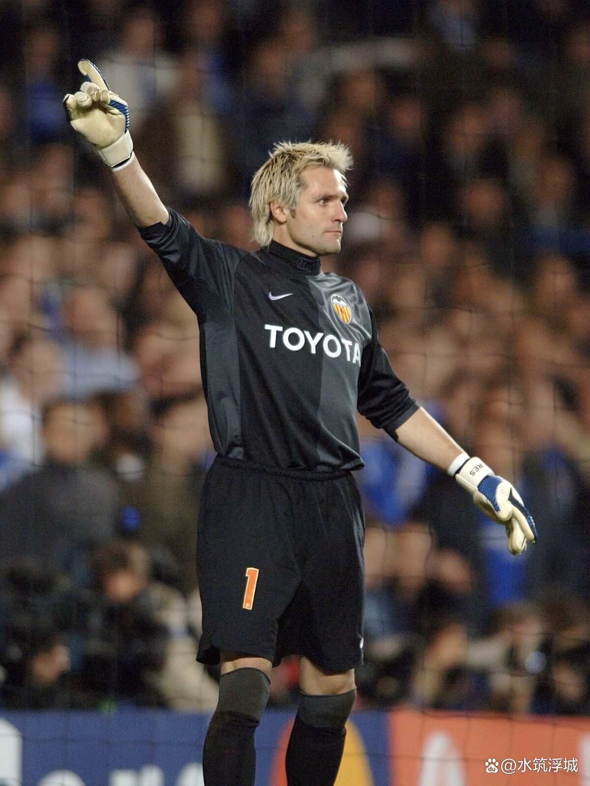 乐鱼官方登录入口-包含"西甲巨星的回顾：荣耀与成就的铭记"的词条